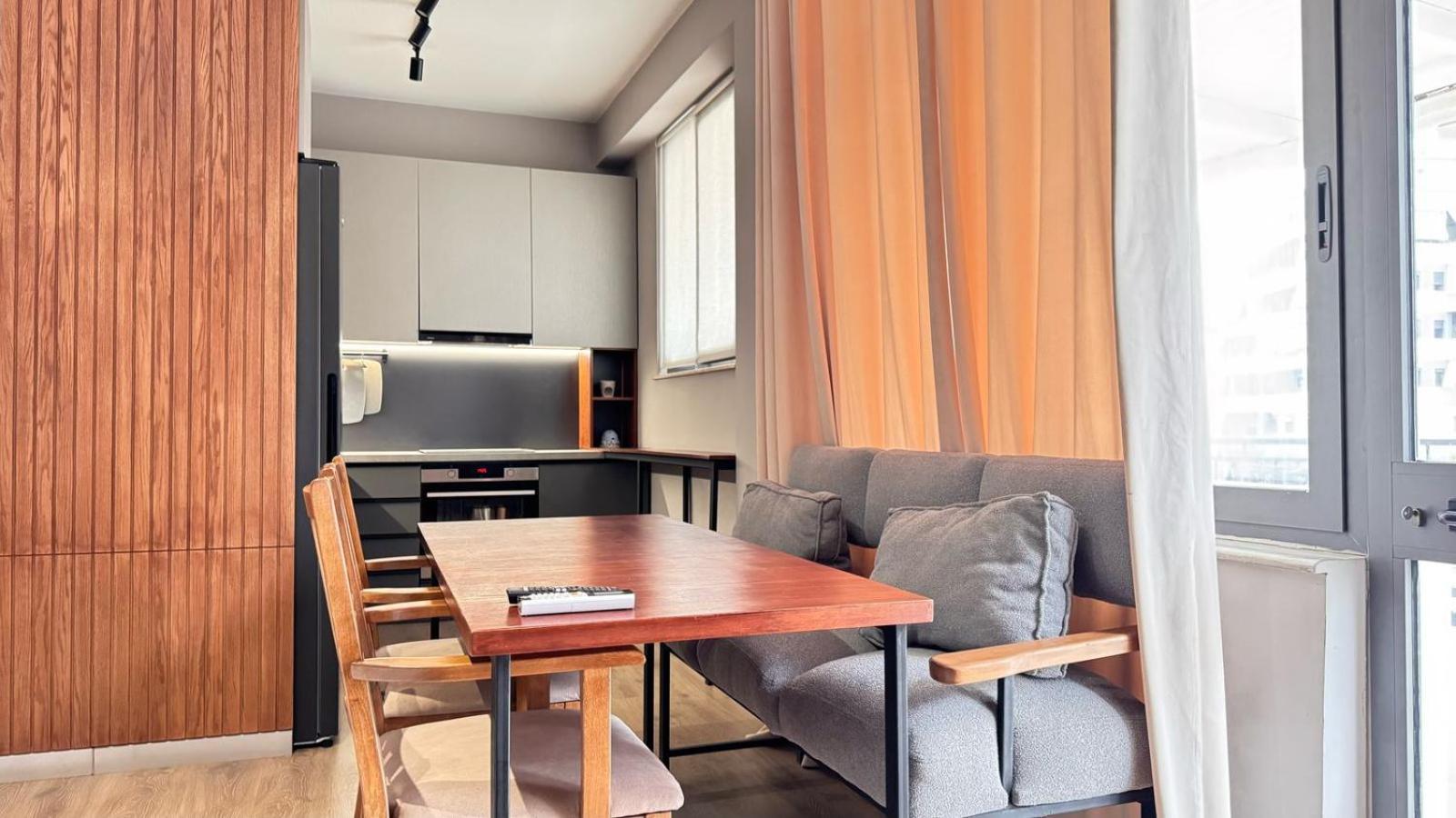 Apartment Terrace Flat In Heart Of