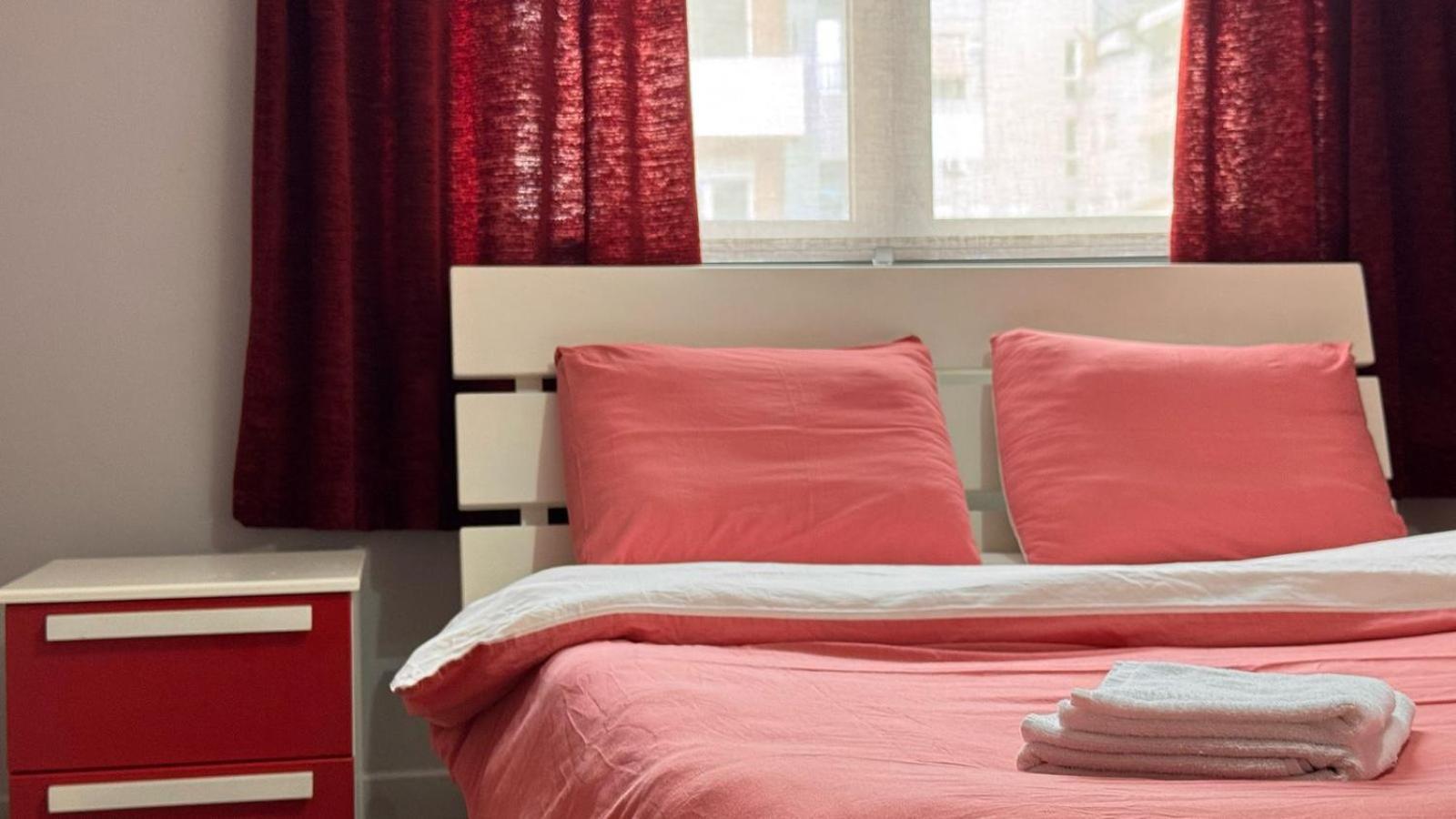 Terrace Flat In Heart Of Apartment *
