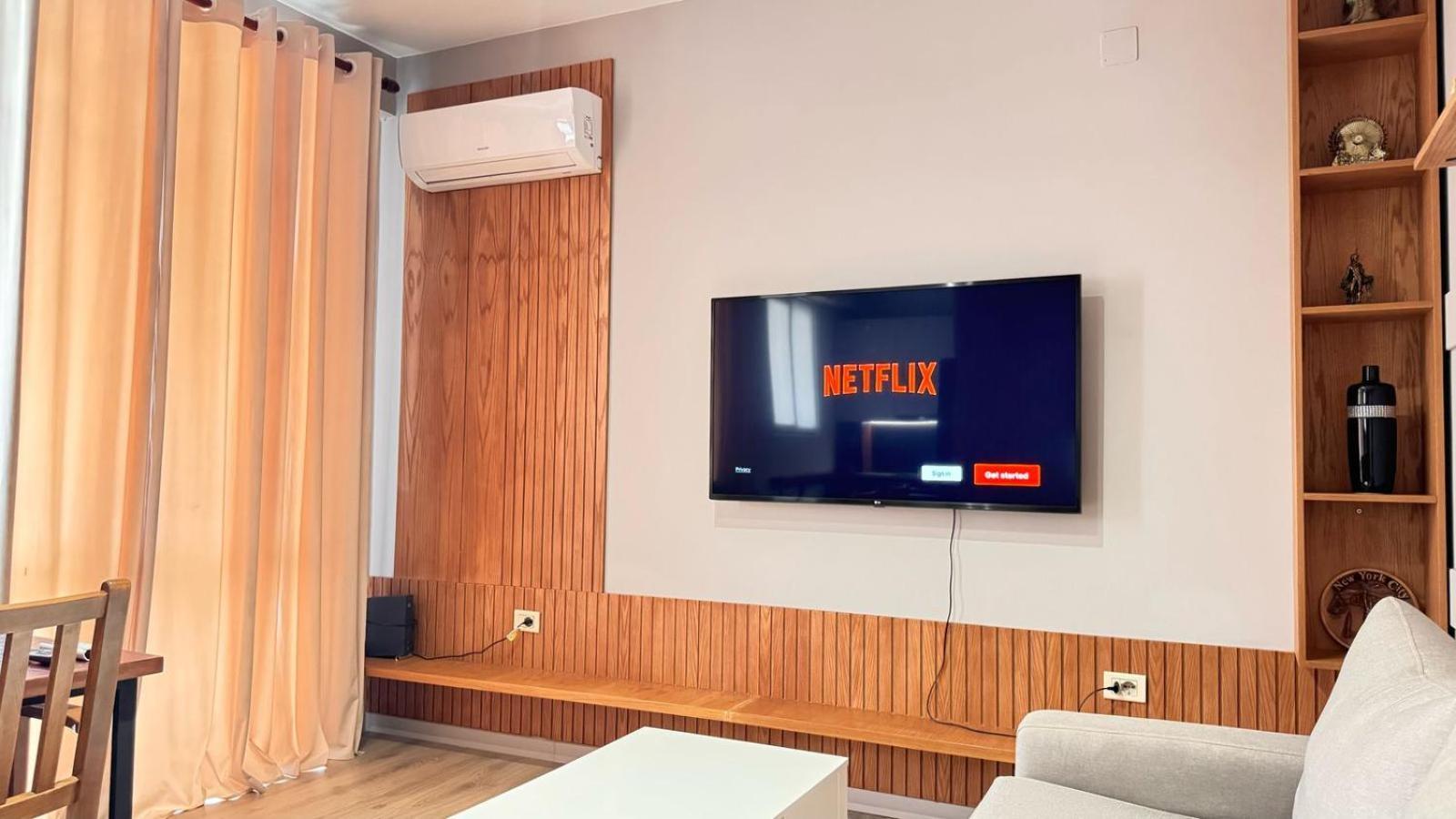 Terrace Flat In Heart Of Apartment